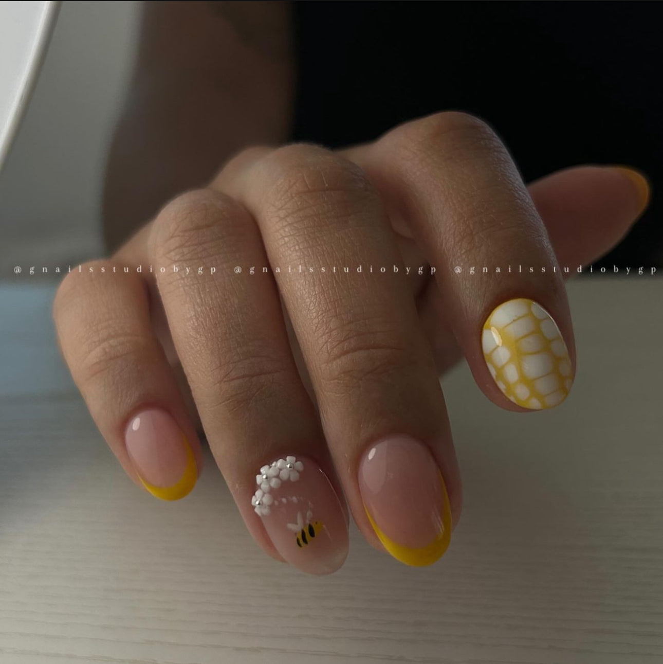 GEL POLISH | YE44 Yellow