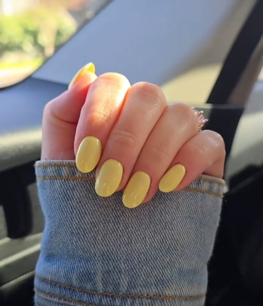 GEL POLISH | SU28 Light Yellow