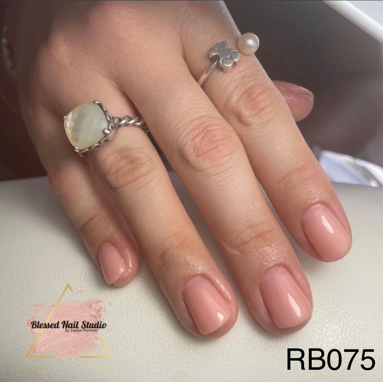 RUBBER BASE | RB075 Cover