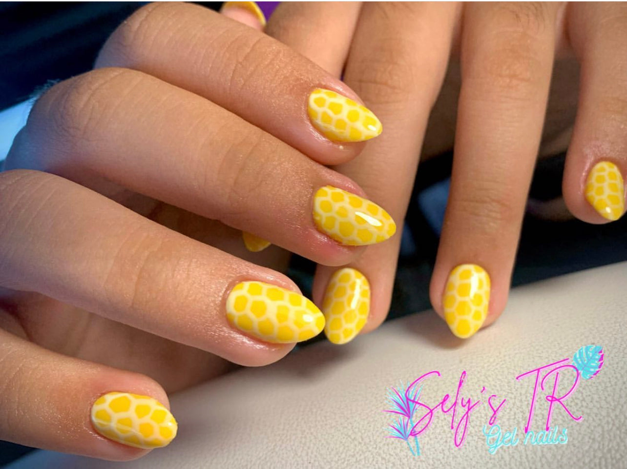 GEL POLISH | YE44 Yellow