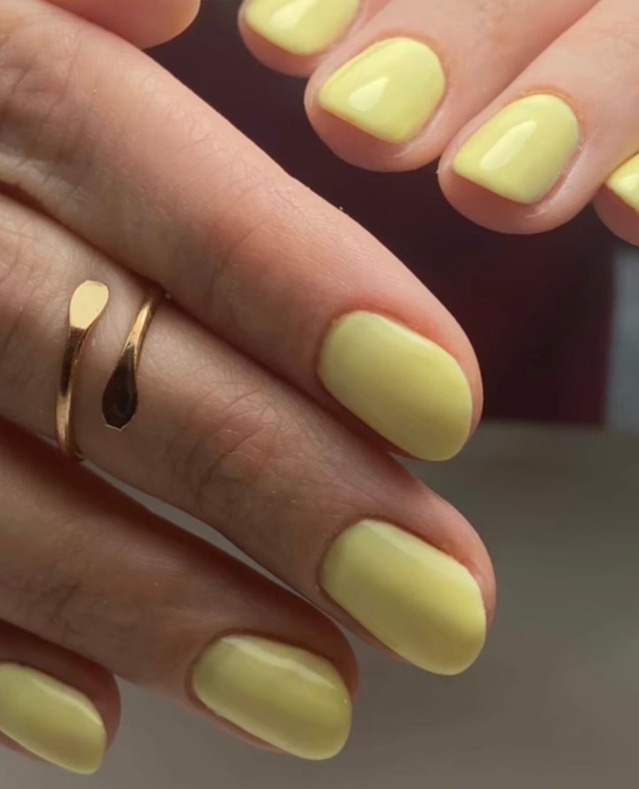 GEL POLISH | SU28 Light Yellow