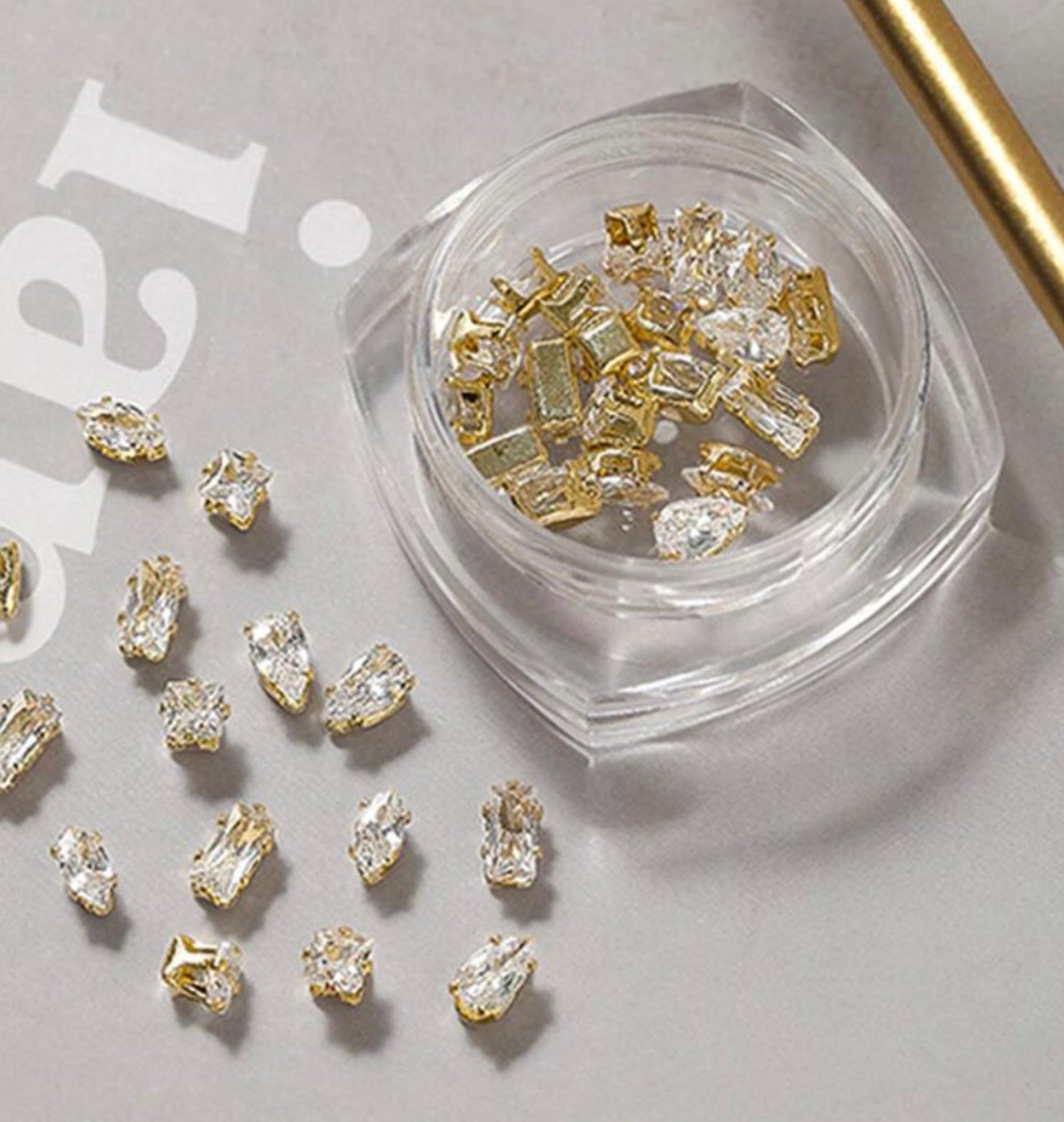 Japanese Minimalist Nail Luxury Zirconia