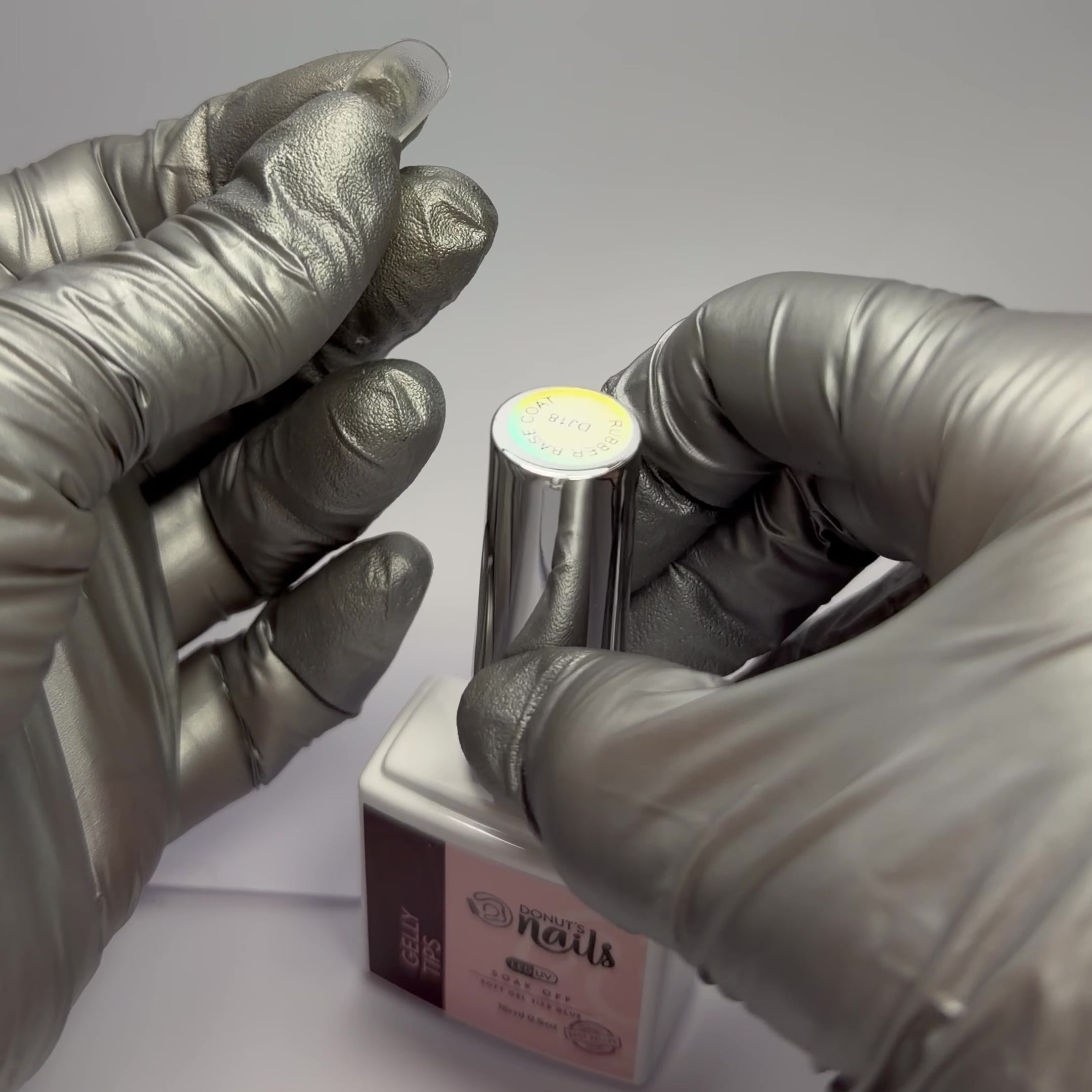 Load video: GELLY TIPS | Glue