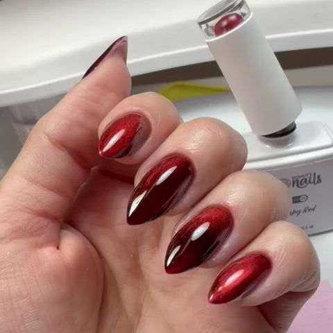 Load video: CAT EYE | Rubi Red NEW